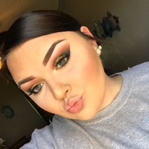 Meet your Posher, Makenzie 💜